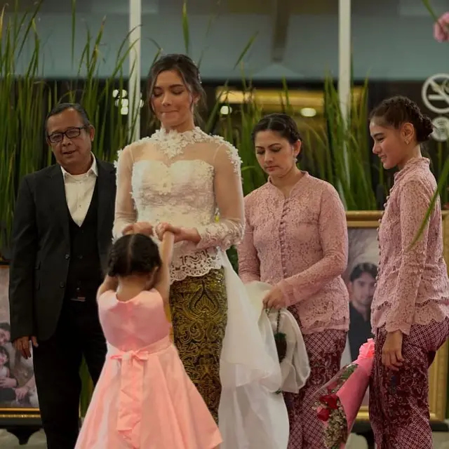 Adegan pernikahan sinetron Dewi Rindu (Foto: Instagram/@sctvdewirindu)