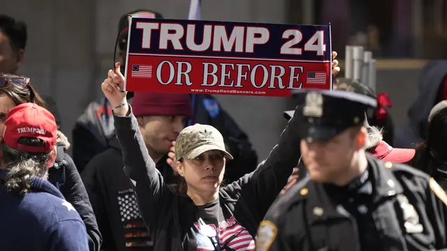 Donald Trump Tiba di New York untuk Menyerahkan Diri