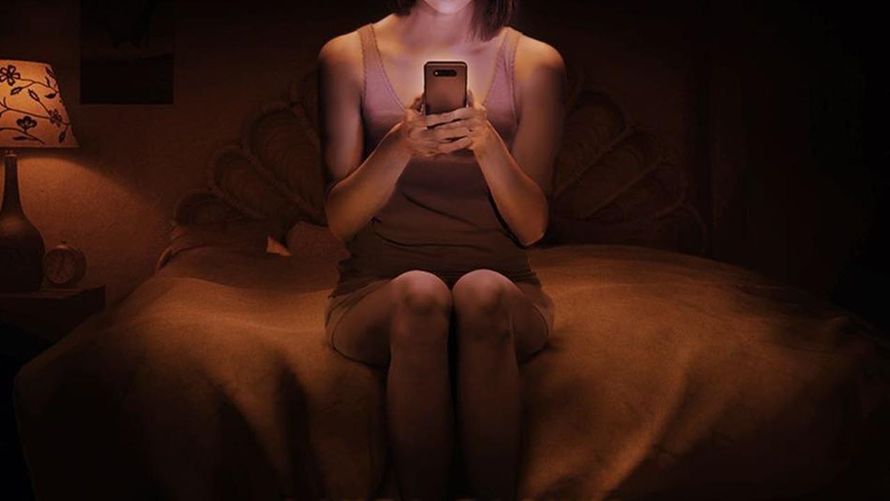 2. Sleep Call: Ketika Percakapan Tidur Berubah Jadi Mimpi Buruk