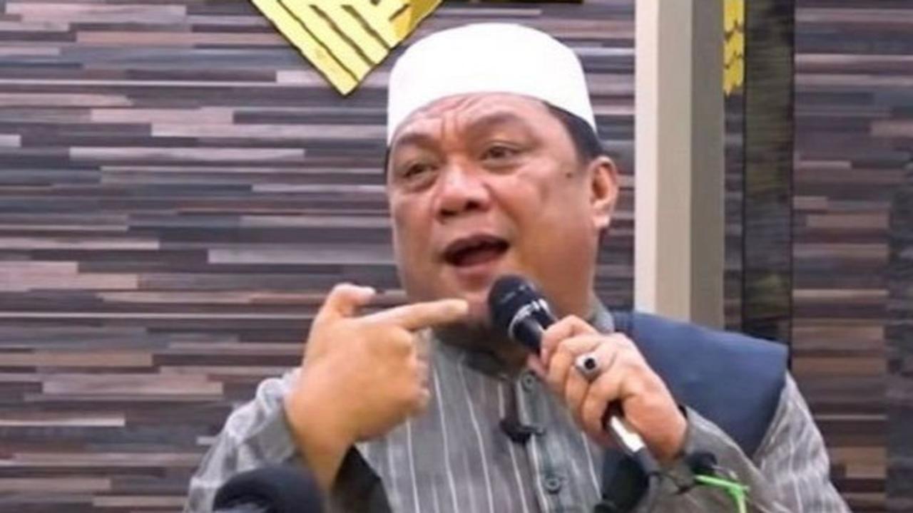 Ustaz Yahya Waloni Meninggal Dunia Saat Khotbah Jumat di Makassar