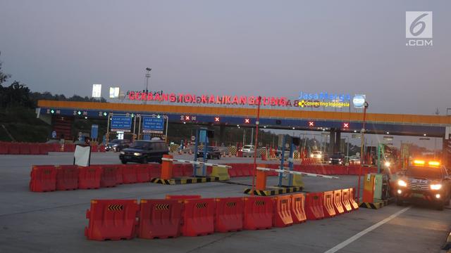 Suasana Arus Balik Lebaran di Gerbang Tol Kalikangkun Semarang