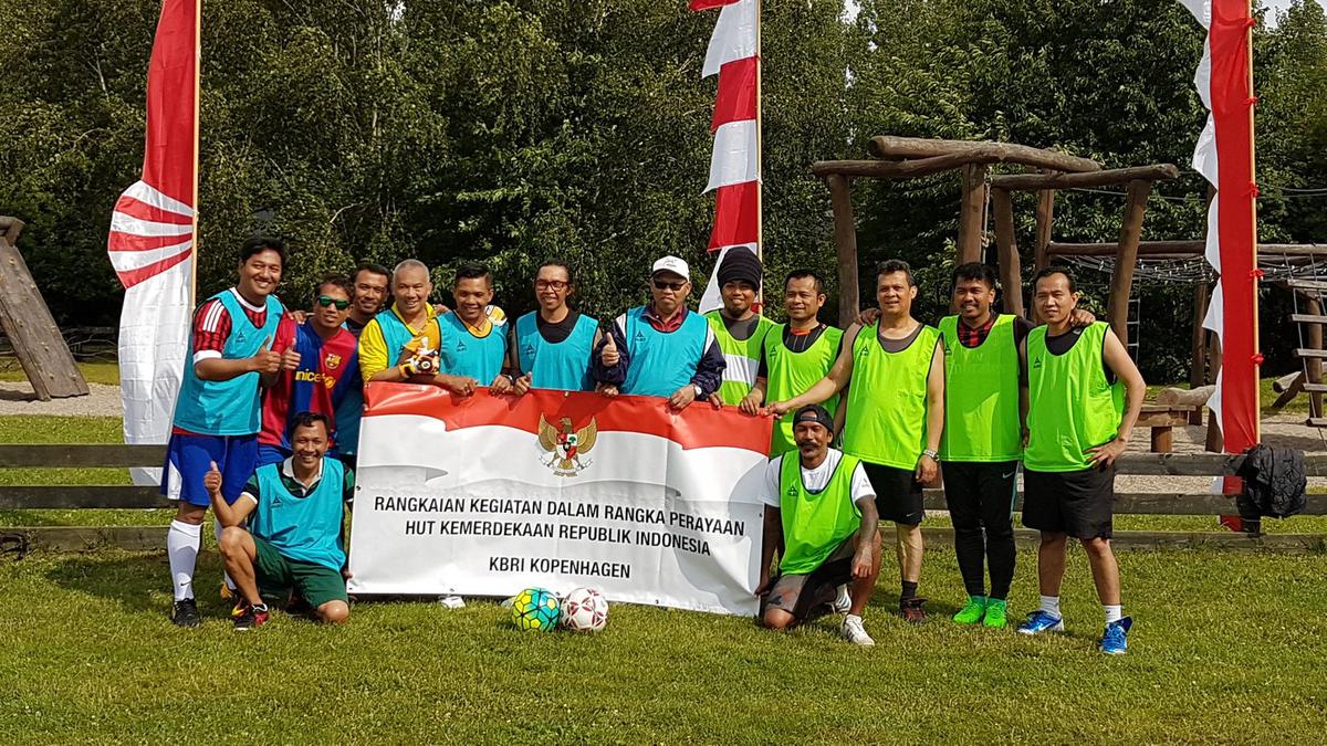 Tingkatkan Keakraban WNI, KBRI Kopenhagen Gelar Pertandingan Bola ...