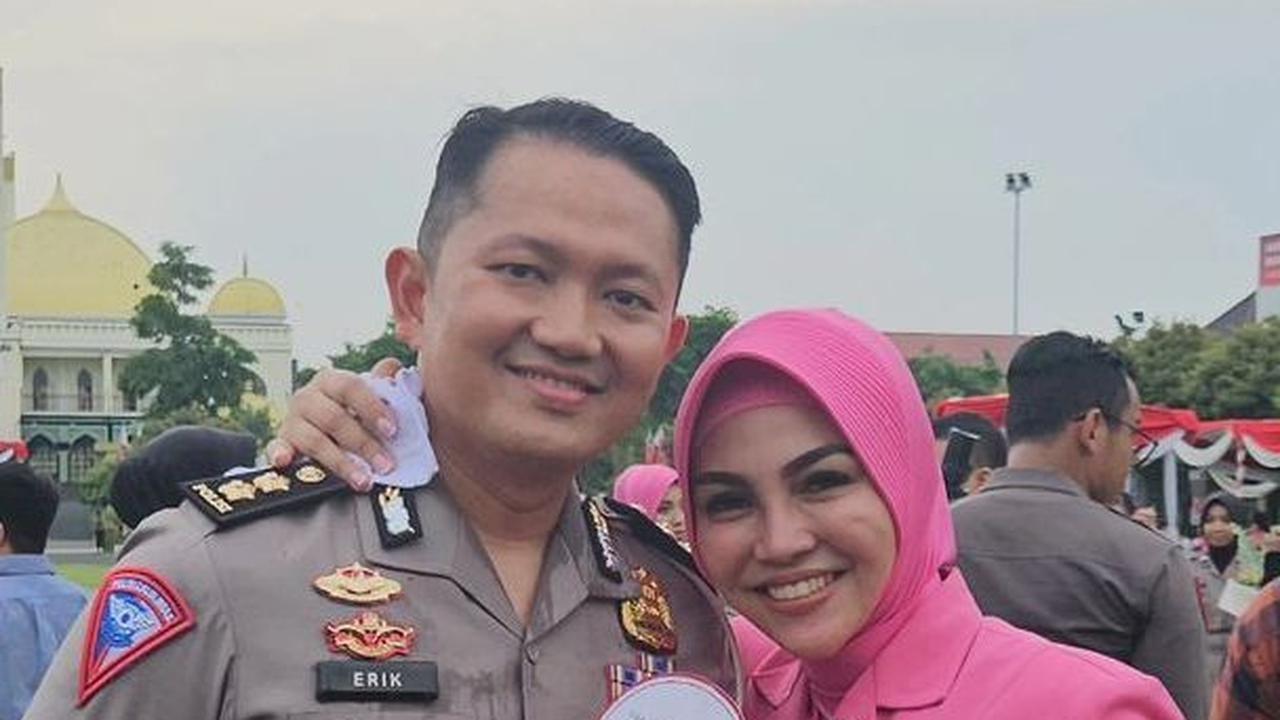 AKBP Erik Bangun membagikan potret kebersamaan dirinya dengan keluarga tercinta. <br>
