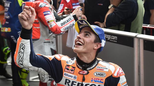 Senyum Marc Marquez Raih Pole Position di Gp Thailand