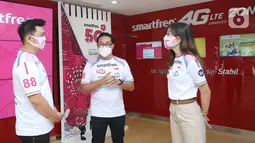 Smartfren mengumumkan telah menjadi sponsor utama untuk tim esports Genesis Dogma di tahun 2022. Smartfren mendukung tim esports ini dalam berbagai sesi latihan mereka, turnamen dan kompetisi, sekaligus mengembangkan divisi baru untuk nomor pertandingan FreeFire. (Liputan6.com/HO/Agus)