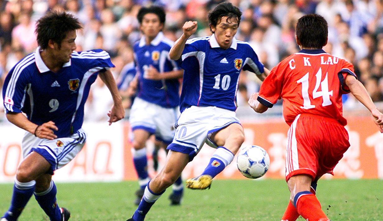Sebanyak 98 kali ia membela timnas Jepang dengan torehan 24 gol dan dua gelar Piala Asia (2000, 2004). (AFP/Robyn Beck)