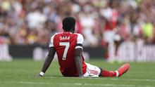 Bukayo Saka mengalami cedera dalam laga Arsenal vs Leeds United di Premier League 2025/2026, Sabtu (23/8/2025). (AP Photo/Ian Walton)
