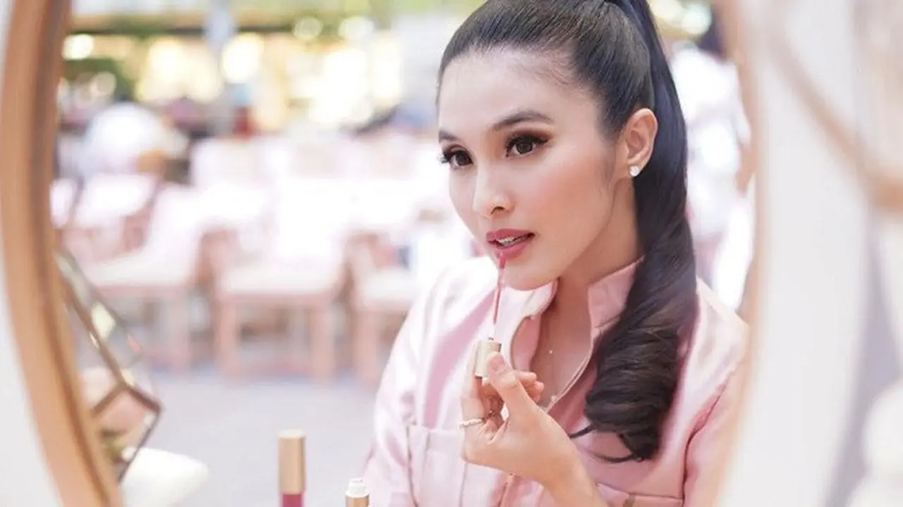 Sandra Dewi
