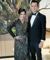 Di tengah isu perselingkuhan, Titi Kamal dan Christian Sugiono tampil kompak di pernikahan Jessica Mila. Titi Kamal menawan dalam balutan wrapped dress dengan nuansa glamor. [Foto: Instagram/ Titi Kamal]