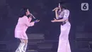 Konser ini merupakan kolaborasi 3 Diva, yakni Titi DJ, Krisdayanti, dan Ruth Sahanaya dengan Super Girls yang terdiri dari Lyodra, Tiara Andini, dan Ziva Magnolya. (Liputan6.com/Herman Zakharia)