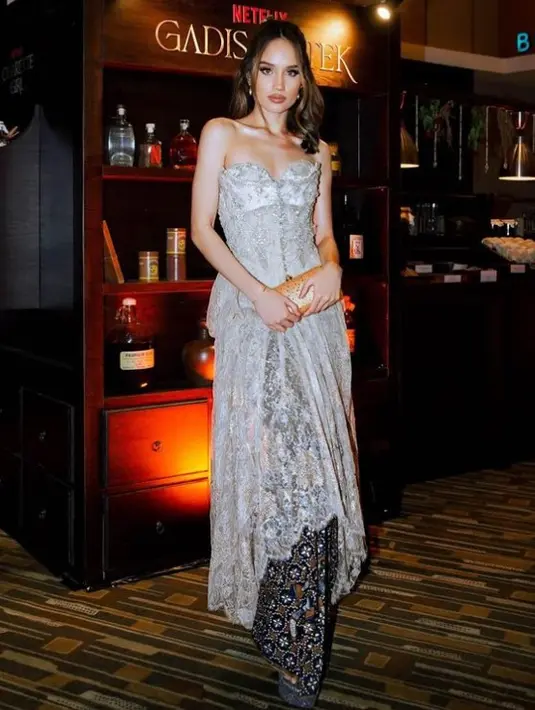 Cinta Laura [Instagram/claurakiehl]