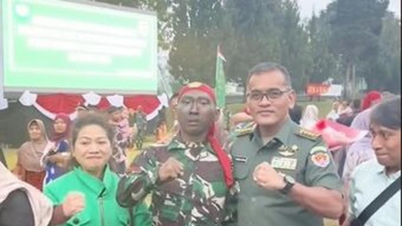 Pemuda asal Purwakarta itu mengatakan, dia sangat terharu akhirnya bisa menjadi bagian dari TNI setelah sempat 9 kali gagal seleksi.