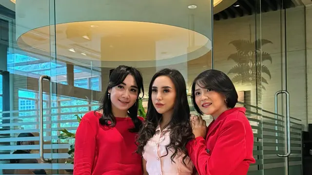 7 Momen Ultah Puput Nastiti Devi yang Ke-27, Rayakan Bersama Keluarga dan Sahabat