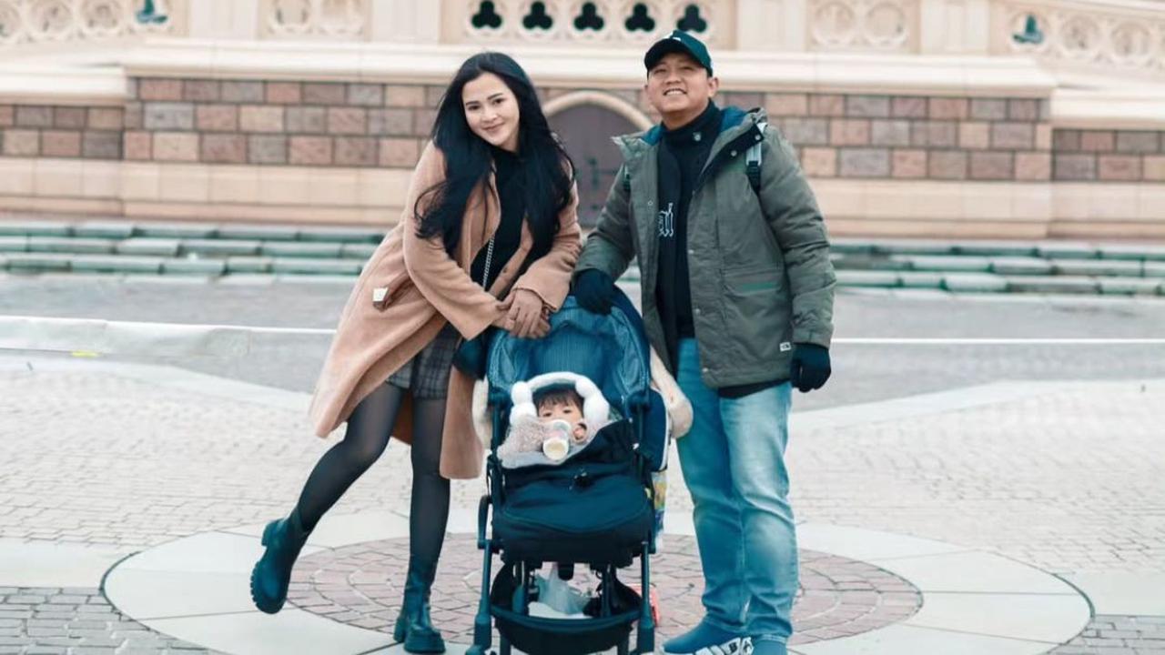 Denny Caknan dan Bella Bonita Habiskan Waktu di Disneyland Jepang, Momen Dek Cunda Bikin Gemas