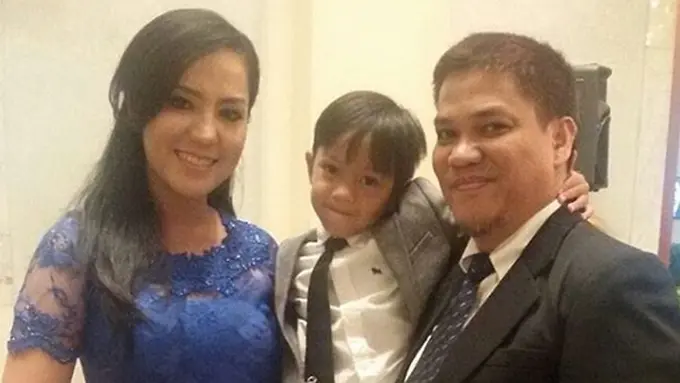 [Bintang] Renita Sukardi dan Anak