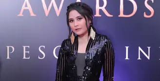 Artis cantik Prilly Latuconsina barus saja dinobatkan sebagai Aktris Wanita Terfavorit dalam ajang Panasonic Gobel Awards (PGA) 2017. Bagi Prilly, ini merupakan yang ketiga kalinya dalam ajang dan kategori yang sama. (Adrian Putra/Bintang.com)