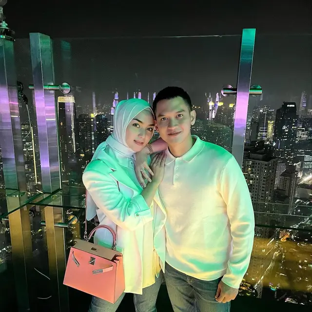 [Fimela] Citra Kirana dan Rezky Aditya