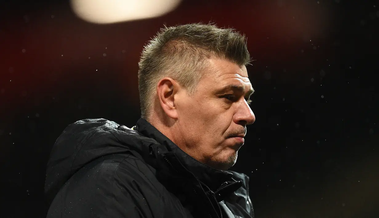 Savo Milosevic. Eks striker berusia 49 tahun yang pensiun pada Januari 2009 bersama Rubin Kazan dan terakhir menjabat sebagai manajer klub NK Olimpija ini tercatat sebagai pemain asal Serbia dengan raihan gol terbanyak kedua di Premier League Liga Inggris hingga kini. Total ia mencetak 29 gol dan 8 assist dari total 90 laga bersama satu-satunya klub yang dibelanya di Liga Inggris, Aston Villa selama 3 musim mulai 1995/1996 hingga 1997/1998. (AFP/Oli Scarff)