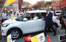 FOTO: Lebih Sederhana dari Innova Zenix, Ini Penampakan Mobil Paus Fransiskus di Papua Nugini yang Jadi Sorotan