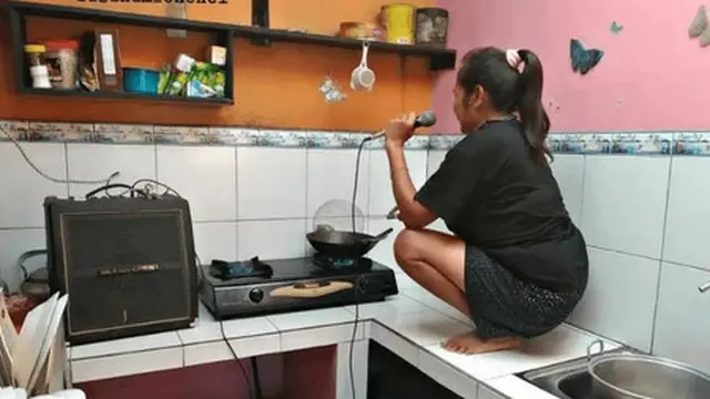 6 Potret Alih Fungsi Dapur Bikin Tepuk Jidat, Dijadikan Ruang Main Game