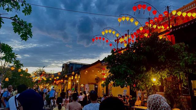 Potret Senja Hoi An, Rekomendasi Wisata Romantis di Vietnam
