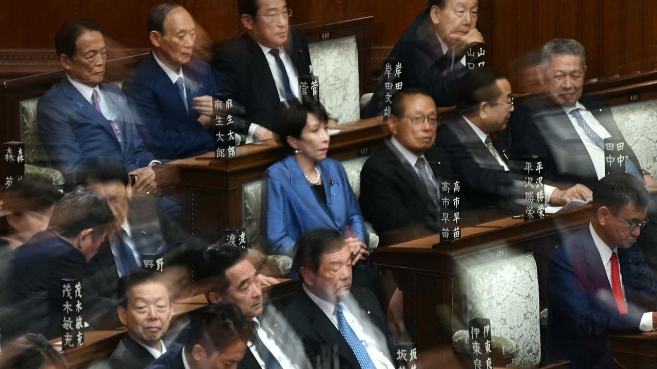 FOTO: Momen Bersejarah, Sanae Takaichi Resmi Jadi Perdana Menteri Perempuan Pertama Jepang