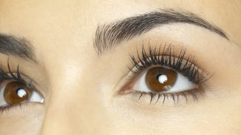 Tips dan Trik Membuat Mata Terlihat Besar Dengan Makeup