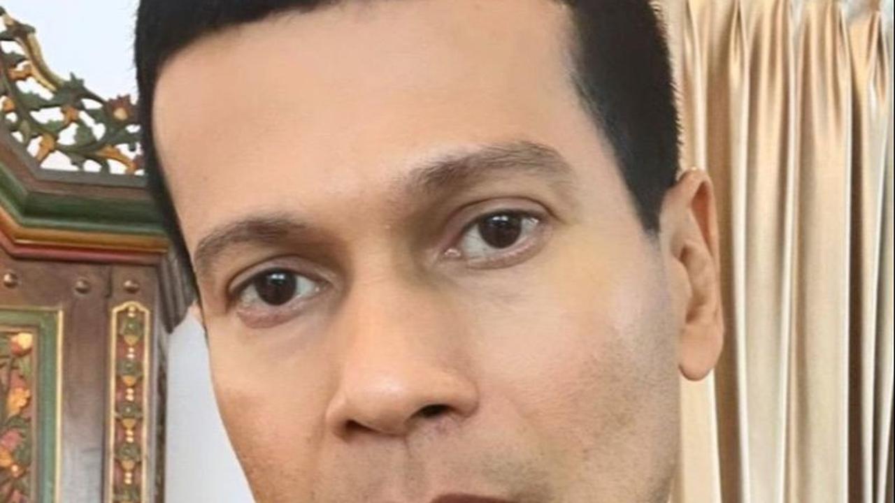 Jadi Abdi di Sinetron Di Antara Dua Cinta, Simak Perjalanan Karier Adam Jordan yang Terus Eksis hingga Kini