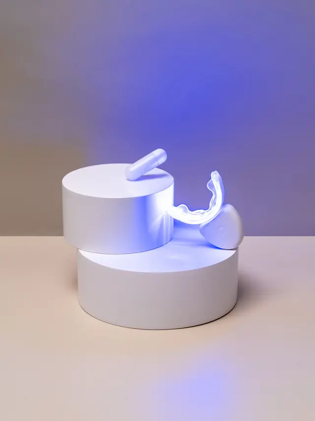 KLAR Teeth Whitening Kit with LUSENS+ Formula