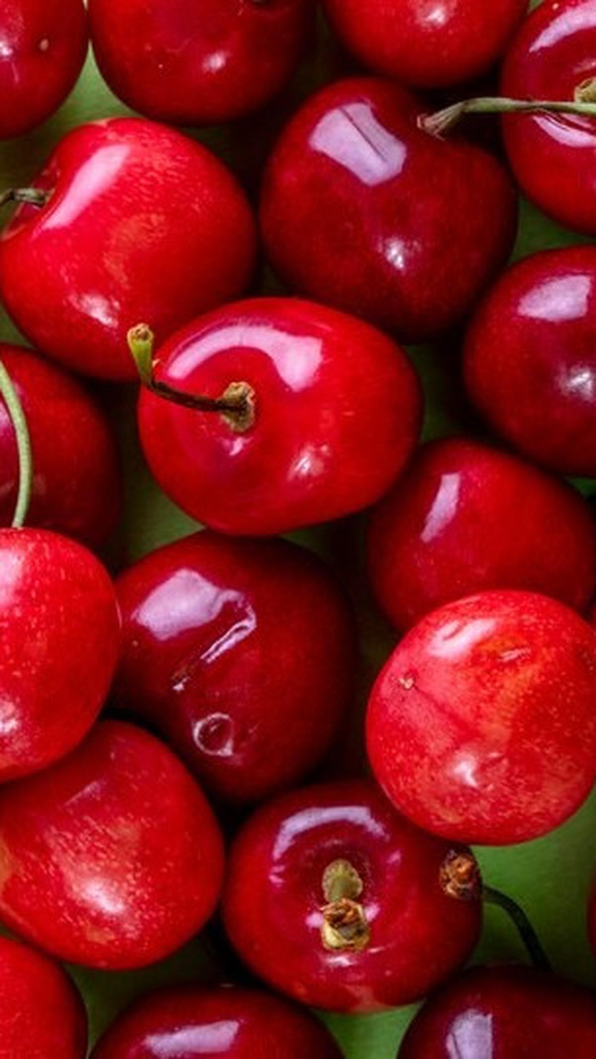 Sebagai penegas, Michael Greger, seorang dokter dan penulis, mengatakan, "Buah ceri adalah salah satu makanan paling kaya antioksidan yang dapat Anda makan."