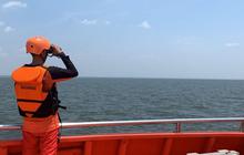 Dua Perahu Tertimpa Rumah Kontainer di Selat Madura, 1 Penumpang Tewas dan 11 Lainnya Hilang
