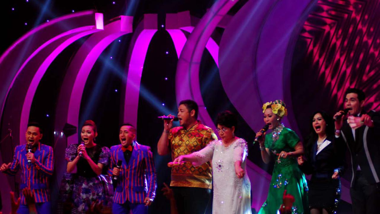 Titiek Puspa Tampil Membuka Konser Final D Academy