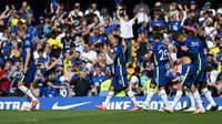 Pemain Chelsea merayakan gol kedua yang dicetak Christian Pulisic (AFP)
