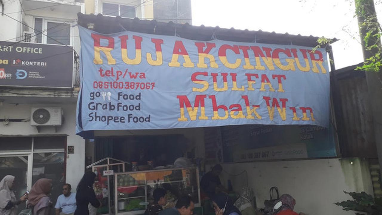 Rujak Cingur Mbak Win.