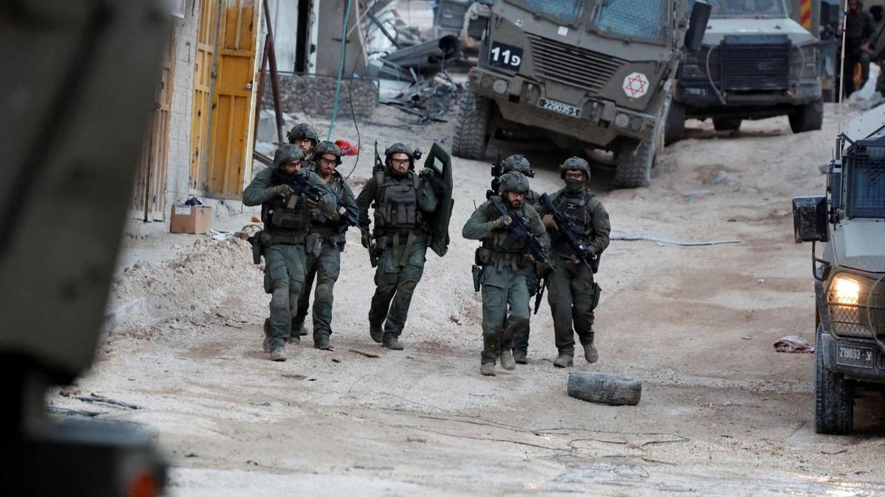 "Apa yang saya lihat di kamp Jenin seperti Gaza dalam skala yang lebih kecil," kata Zaid Shuabi, aktivis hak asasi manusia Palestina di Tepi Barat.<br>
