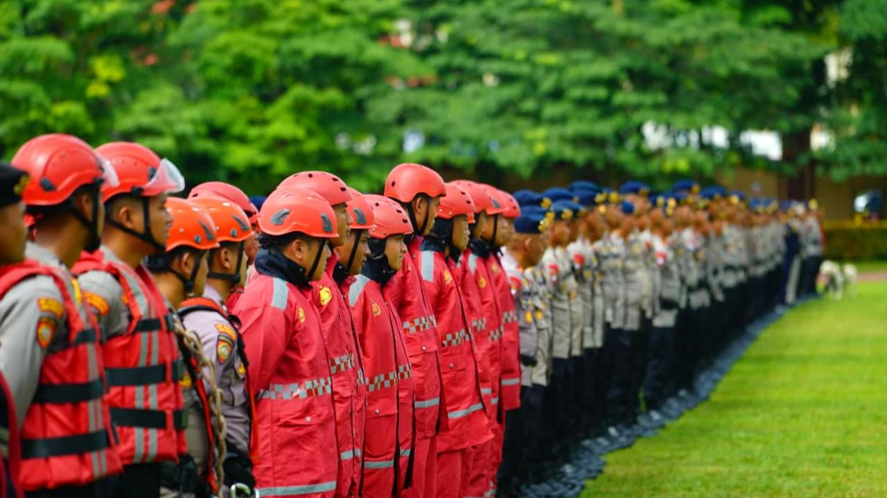Tanggap Darurat, Wakapolri Berangkatkan 1.500 Personel Polri ke Aceh, Sumut, dan Sumbar