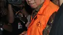 Sekretaris Jenderal KONI, Ending Fuad Hamidy mengenakan rompi tahanan seusai pemeriksaan di gedung KPK, Kamis (20/12). KPK resmi menahan Ending Fuad Hamidy setelah terjaring OTT terkait suap dana hibah dari Kemenpora ke KONI. (Merdeka.com/Dwi Narwoko)