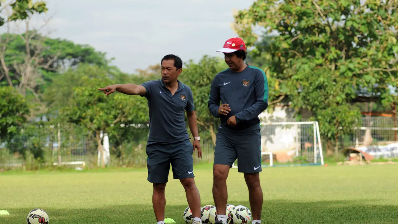 Aji Santoso (kiri) dan Zein Al Hadad 