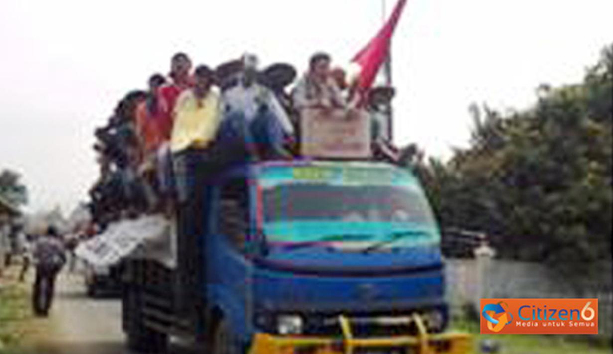 Citizen6, Pontang: Selain itu warga ingin mencabut surt ijin penambangan pasir Panti Lontar dan sekitarnya. Para warga berharap pemerintah segera menghentikan proyek penambangan pasir laut tersebut. (Pengirim: Wahyu Khairurrizal)