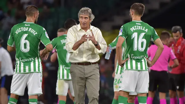 Foto: 5 Pelatih Uzur yang Masih Aktif Membesut Klub di Liga Top Eropa, Manuel Pellegrini Tertua