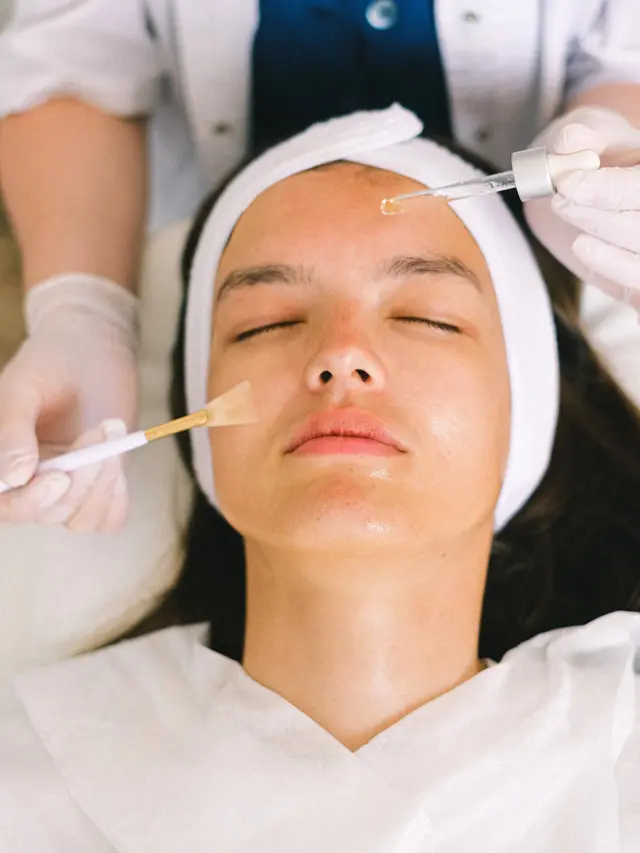 Minyak almond memiliki manfaat untuk wajah