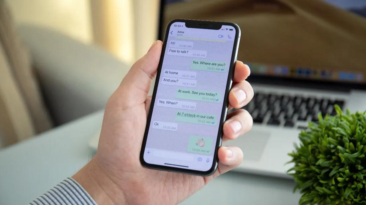 Mengutip blog resmi Meta, Jumat (20/10), langkah rencana ini bermanfaat untuk beralih antar akun, misalnya akun kantor dan akun pribadi.