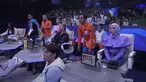 Para juri dan presenter D'Academy 5 saat menonton video Begitu Syulit Lupakan Reyhan. (Foto: YouTube Indosiar)