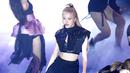 <p>Blackpink tampil membawakan Pink Venom di MTV VMA 2022. (Charles Sykes/Invision/AP)</p>