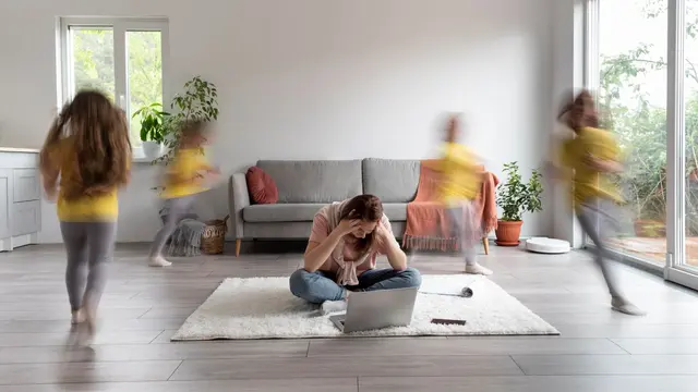 Cara Menangani Anak ADHD di Rumah (photo by freepik.com)
