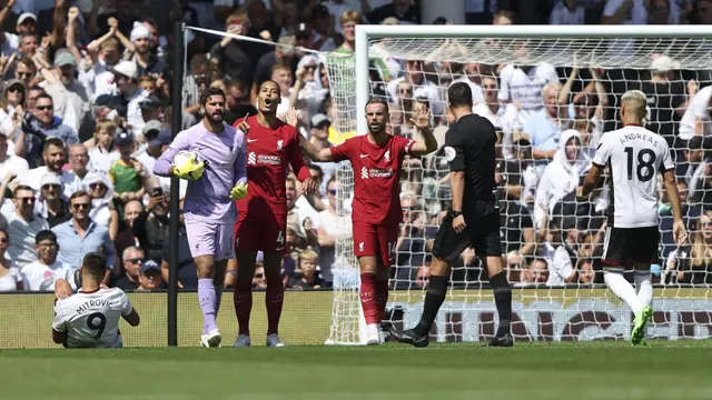Foto: Mohamed Salah Bawa Liverpool Tidak Kalah dari Aleksandar Mitrovic dan Fulham di Pekan Pertama Liga Inggris 2022 / 2023
