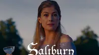Rosamund Pike&nbsp;dalam film Saltburn. (Dok: Instagram @saltburnfilm)