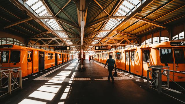 Ilustrasi mimpi, kereta api