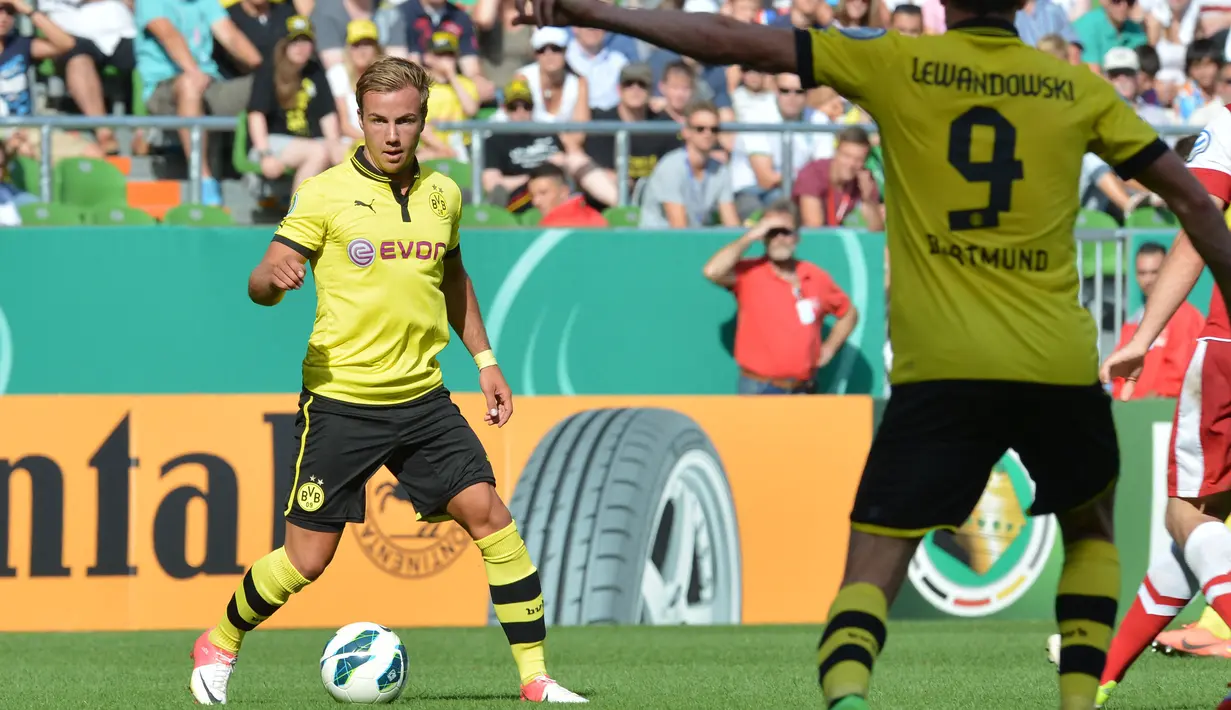 Mario Gotze merupakan pemain yang dibina dari akademi muda Dortmund. Pahlawan Jerman di Piala Dunia 2014 ini, diboyong Munchen pada Juli 2013 dengan mahar sebesar 37 juta euro. (Foto: AFP/Carmen Jaspersen)