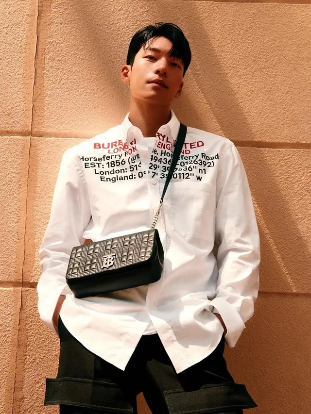 Adu Gaya 8 Seleb Korea Tenteng Tas Lola Burberry Senilai Rp30 Juta, dari ITZY hingga Yeonjun TXT